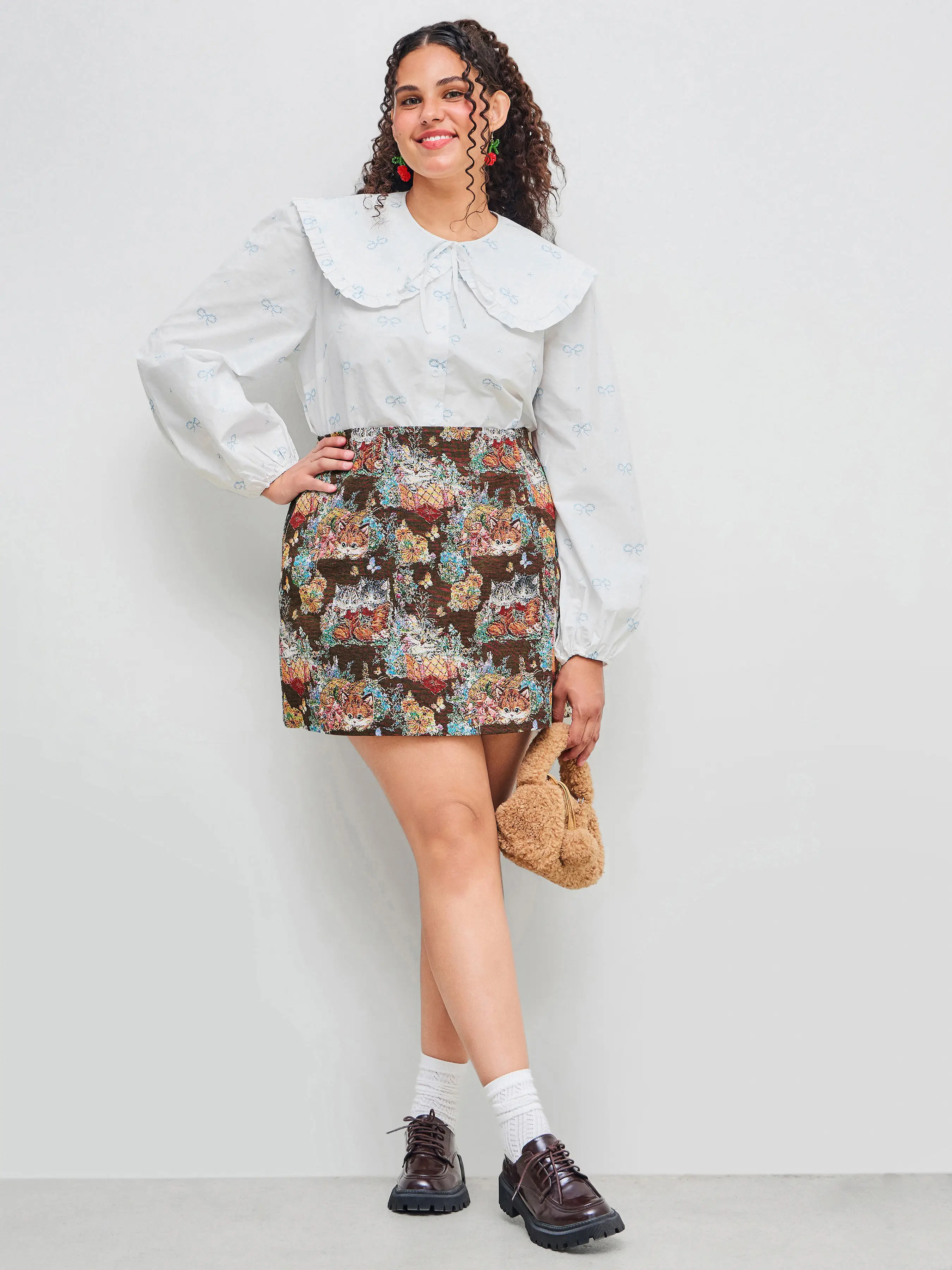 8402-jacquard-mid-rise-floral-cat-graphic-mini-skirt-curve-plus-1.webp