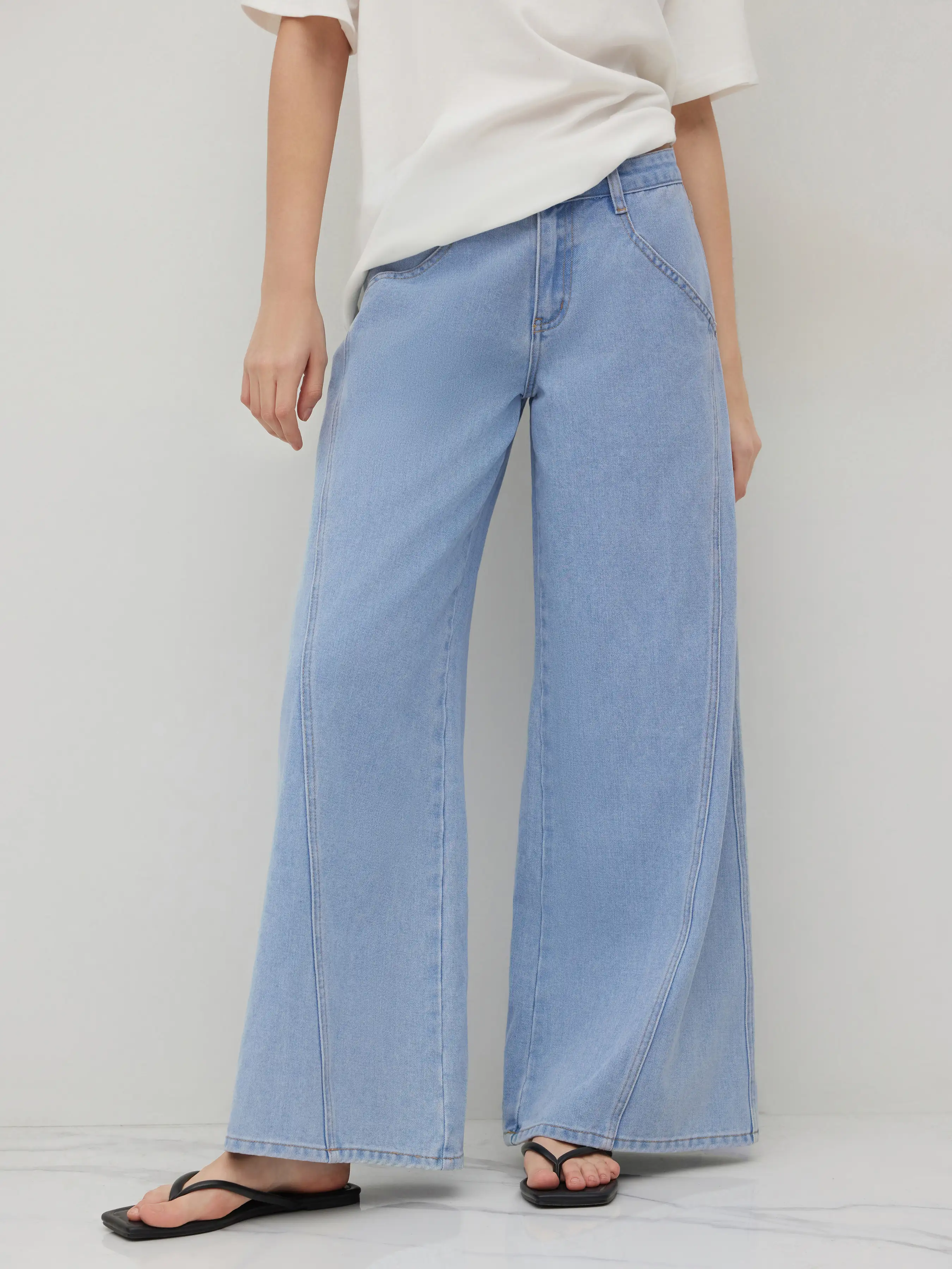 9093-cider-denim-low-rise-wide-leg-jeans-1.webp