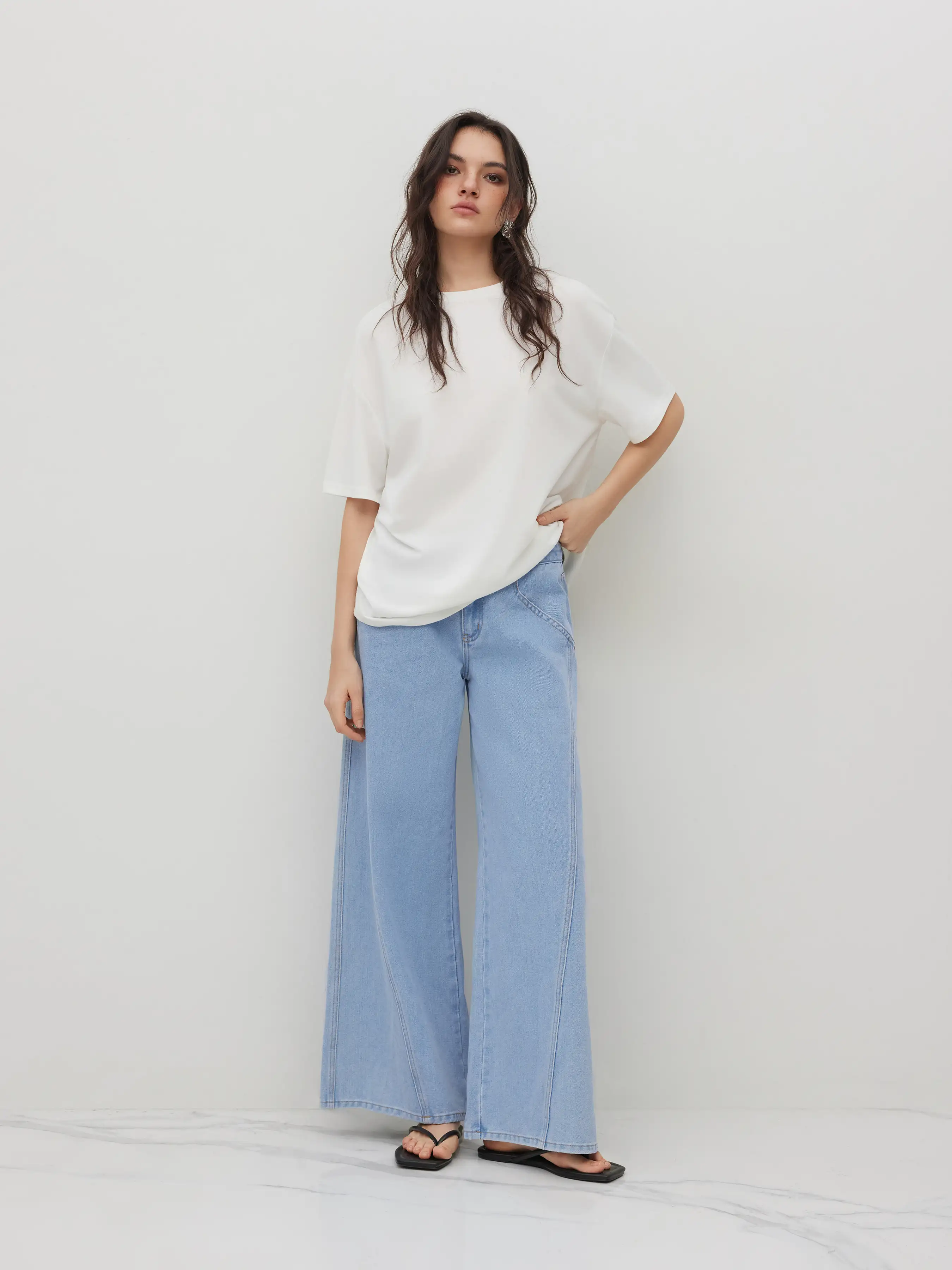 9093-cider-denim-low-rise-wide-leg-jeans-1.webp