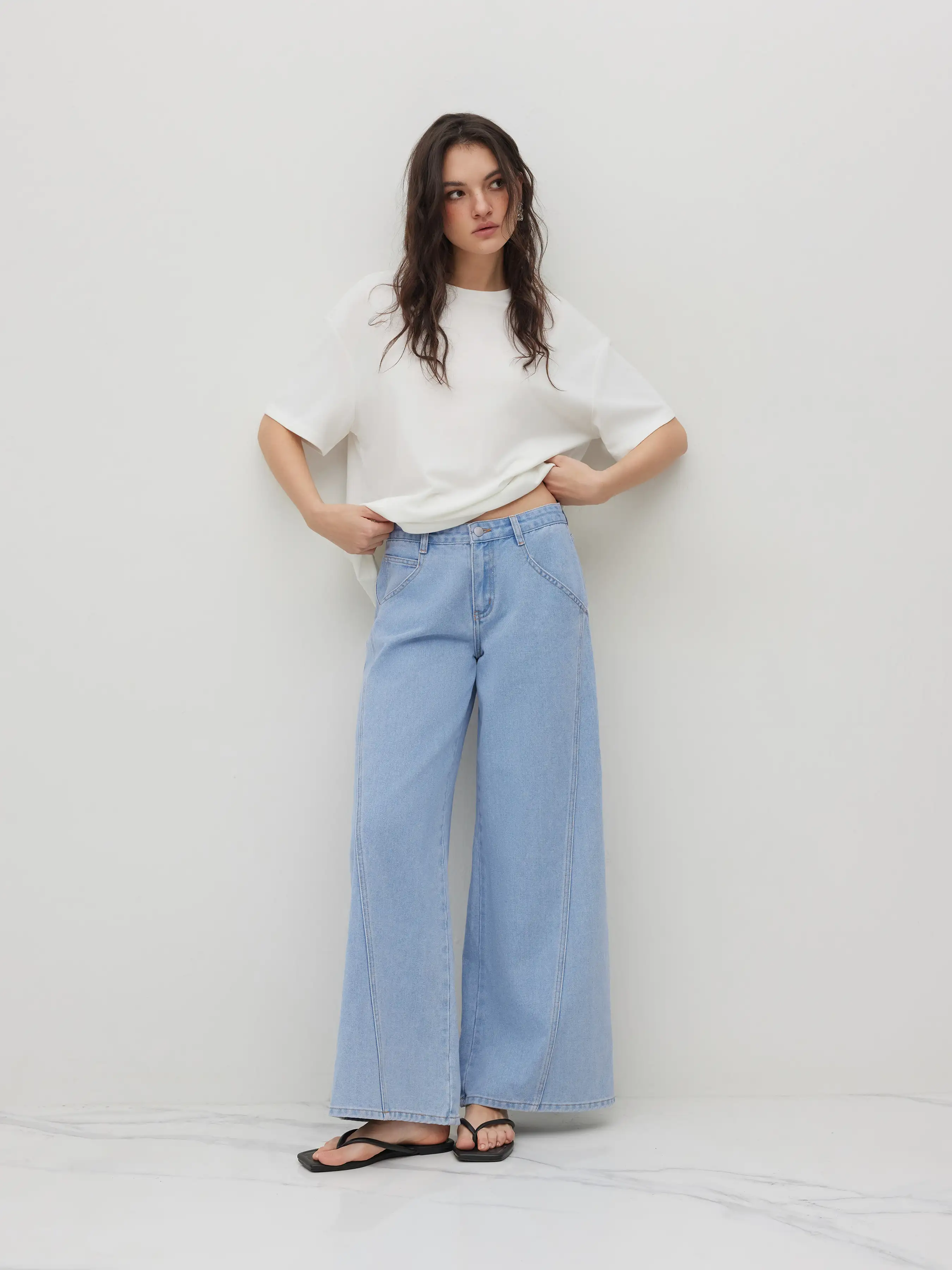 9093-cider-denim-low-rise-wide-leg-jeans-1.webp