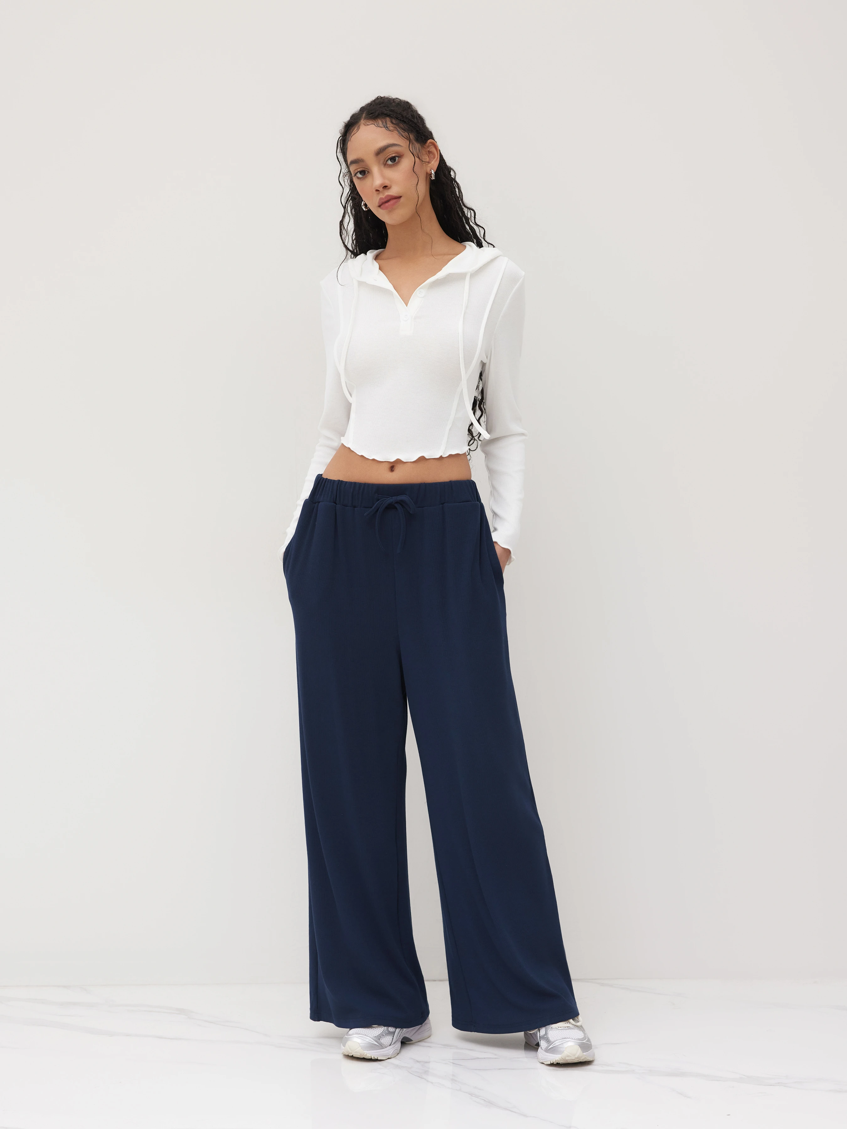 Hooded Solid Top & Mid Rise Pocket Wide Leg Trousers Set