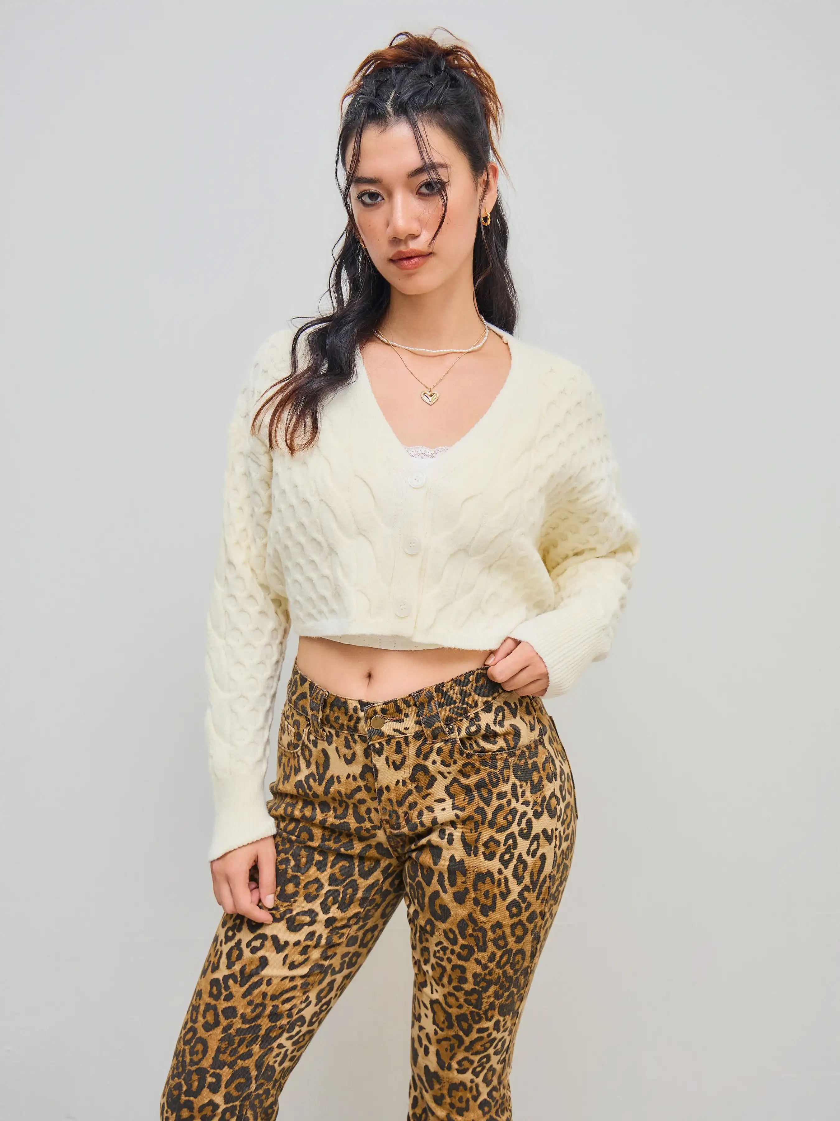 9224-cable-knit-v-neck-oversized-cardigan-1.webp