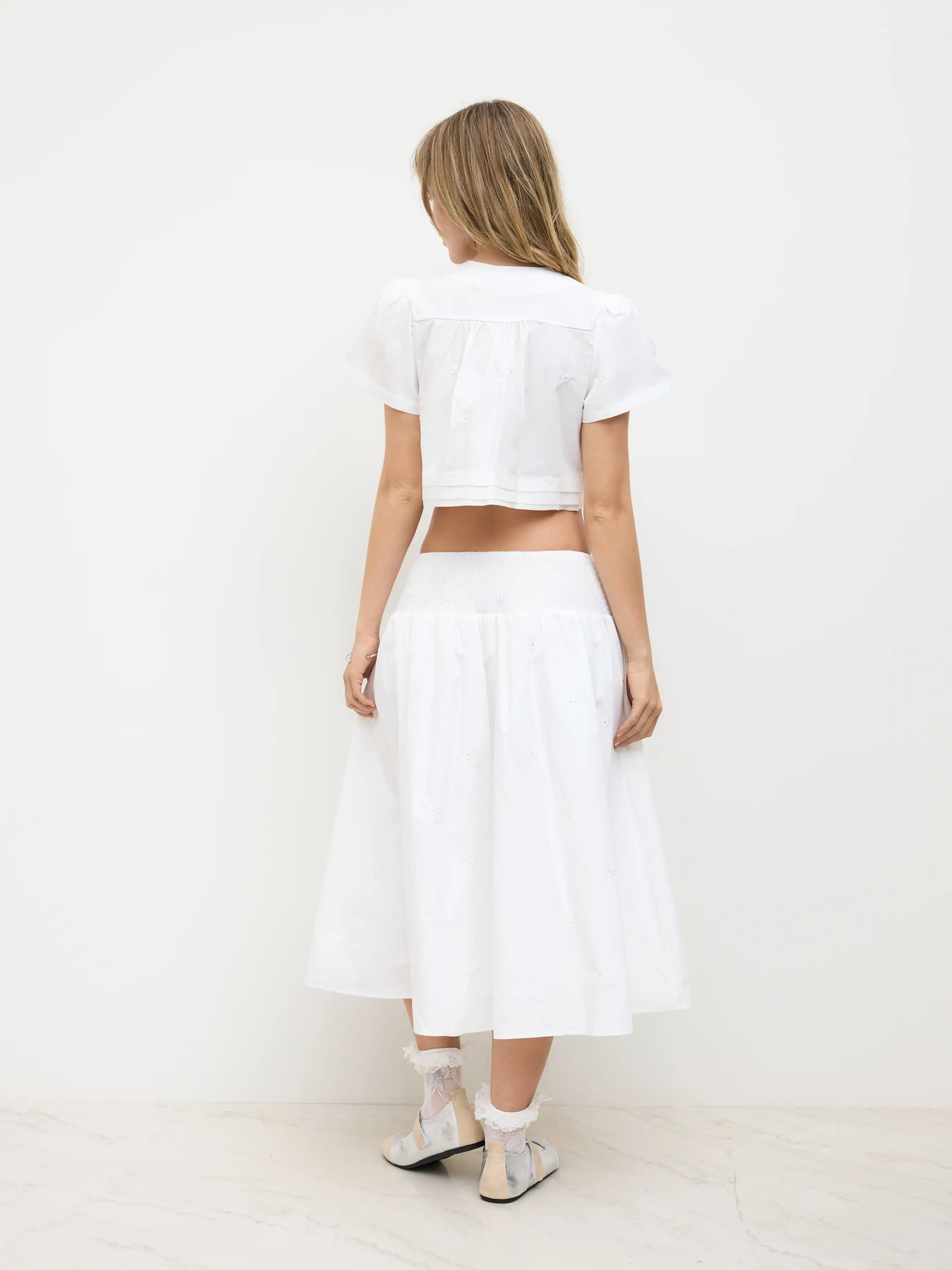 9302-100-cotton-floral-embroidery-knotted-crop-shirt-1.webp