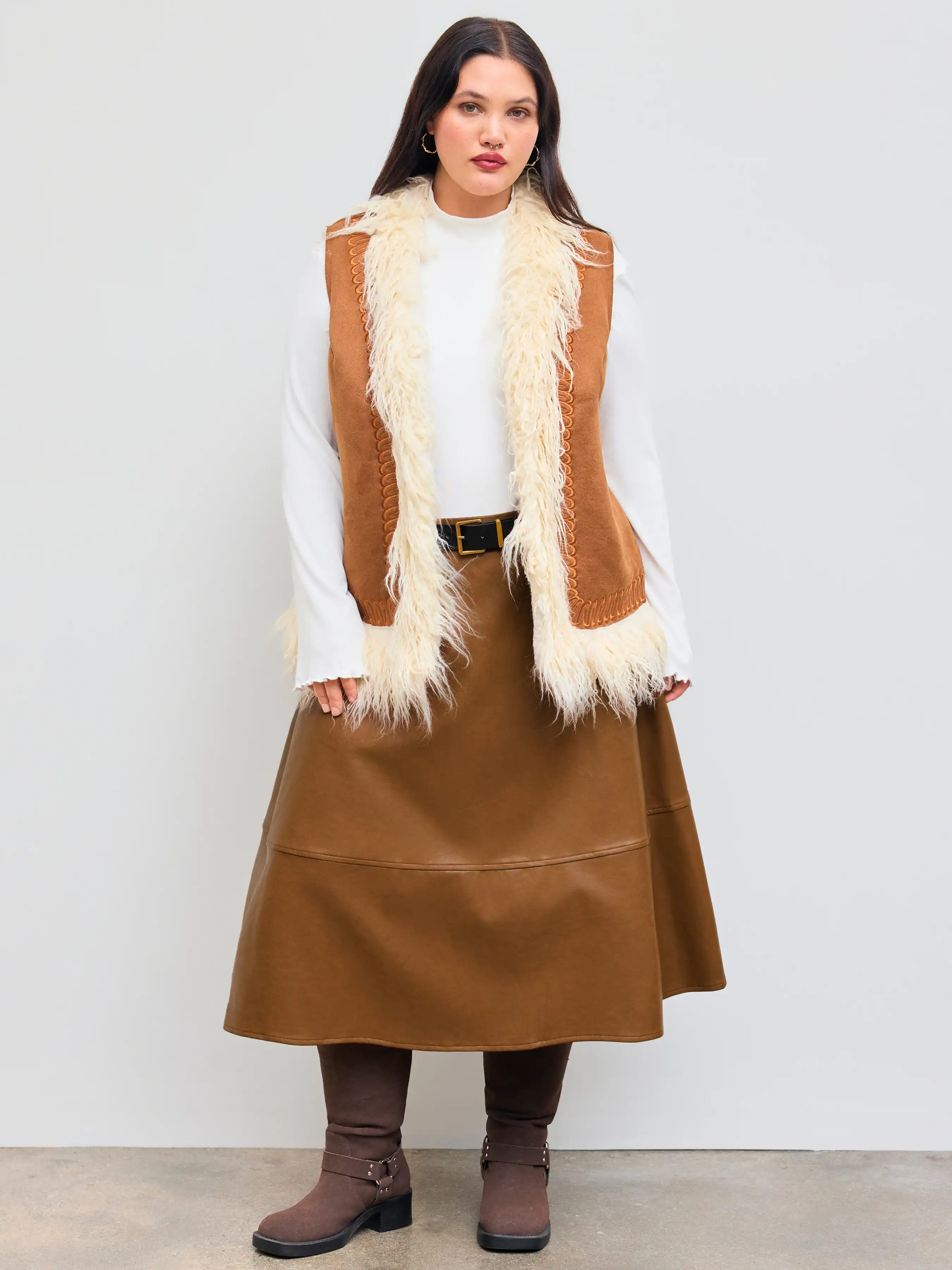 Faux Leather Mid Rise Solid Midi Skirt With Belt Curve & Plus