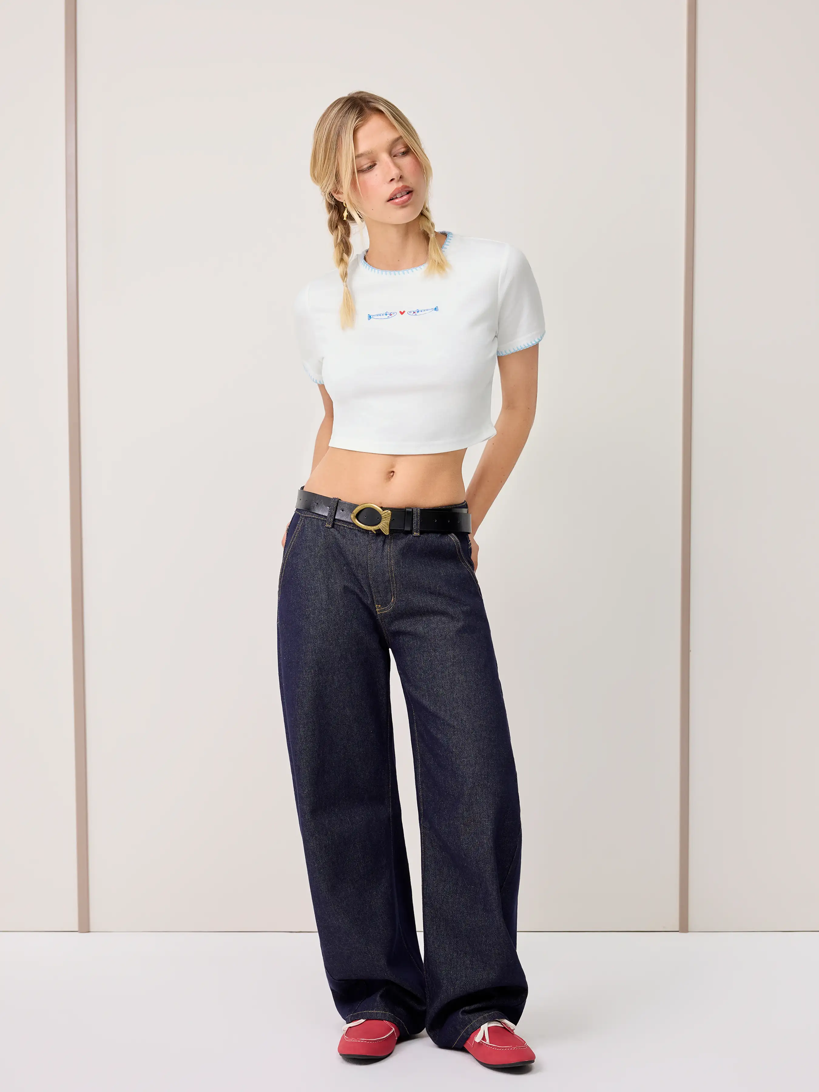 100% Cotton Round Neckline Fish Embroidery Short Sleeve Crop Tee